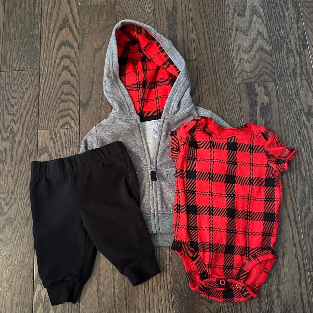 New! Carter’s Set Size 0-3 Month